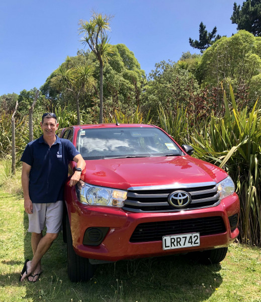 Te Araroa Executive Director Mark Weatherall with the Thrifty lease vehicle