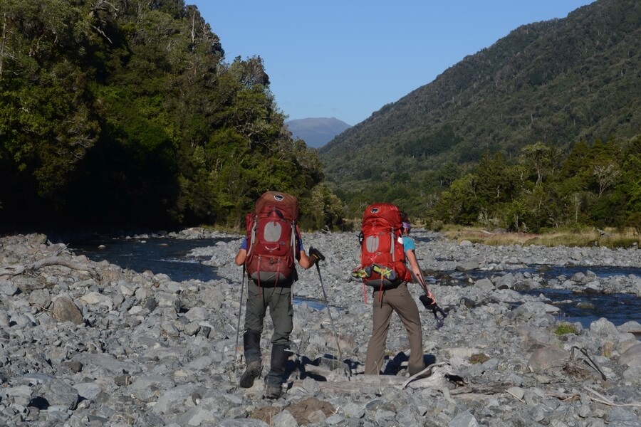 Te Araroa Walkers in Arthurs Pass